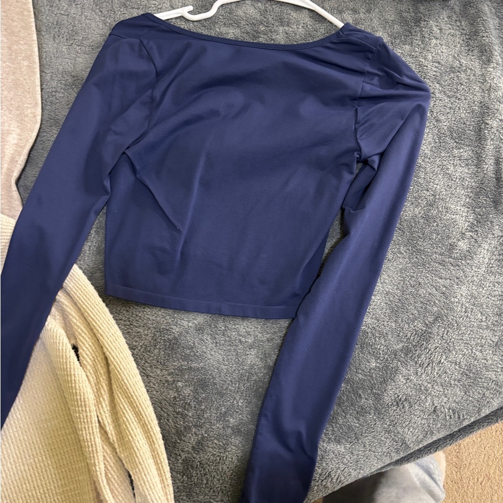 PacSun Navy Long Sleeve Crop Top